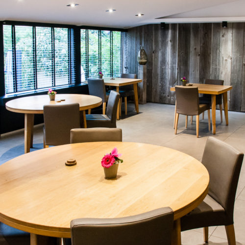 Restaurant La Carte Profondeville Gastronomique Gourmand Terrasse John Maes Guide Gastronomie Profondeville Gault&Millau Michelin, Namur